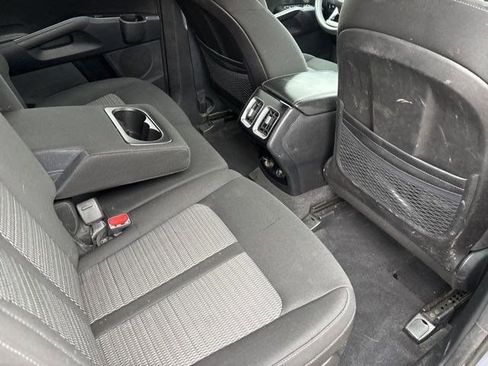 Used 2023 Kia Sorento LX image 35