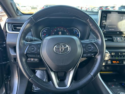 Used 2020 Toyota RAV4 XSE image 12