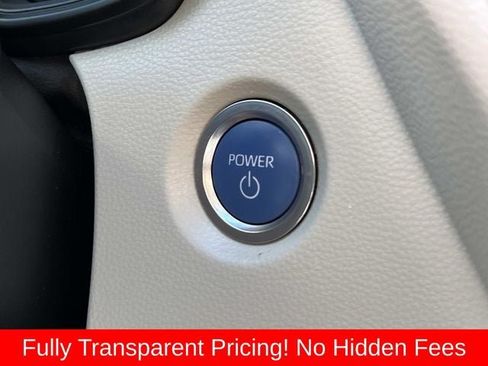 Used 2020 Toyota Corolla LE FWD image 31