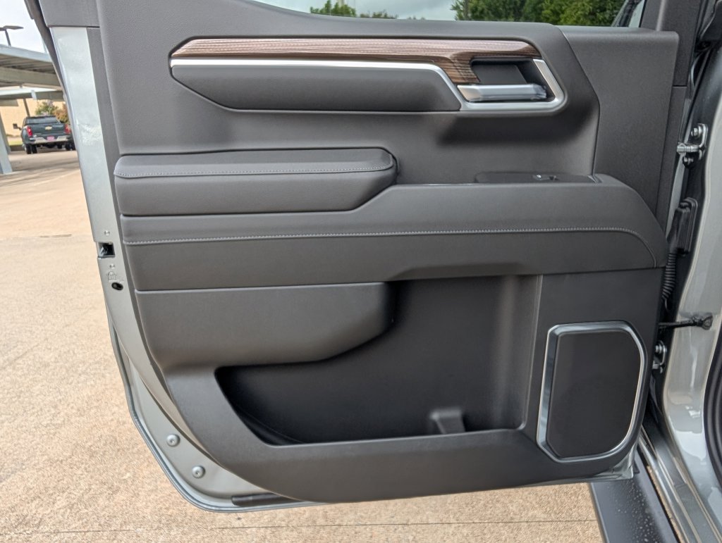New 2026 Chevrolet Silverado 1500 RST w/ LPO, Dark Essentials Package RWD image 8