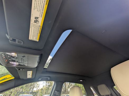 Used 2017 Cadillac XT5 Luxury w/ Driver Awareness Package image 80