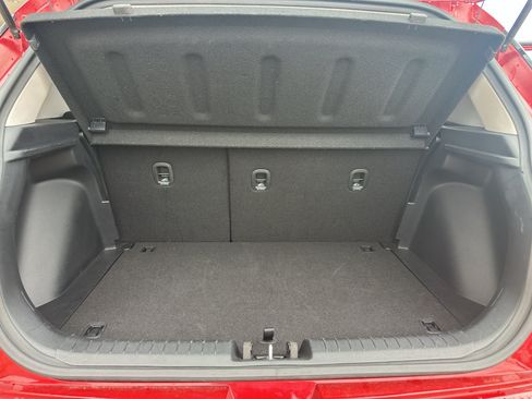 Used 2025 Hyundai Venue SEL FWD image 32