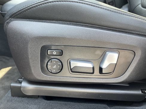 Used 2020 BMW X3 xDrive30i w/ Convenience Package image 17