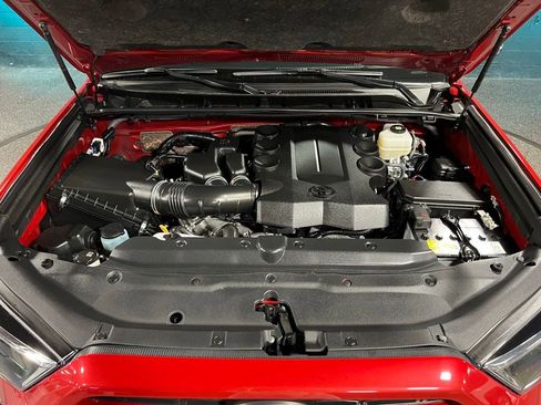 Used 2021 Toyota 4Runner SR5 Premium w/ Moonroof Package AWD/4WD image 29