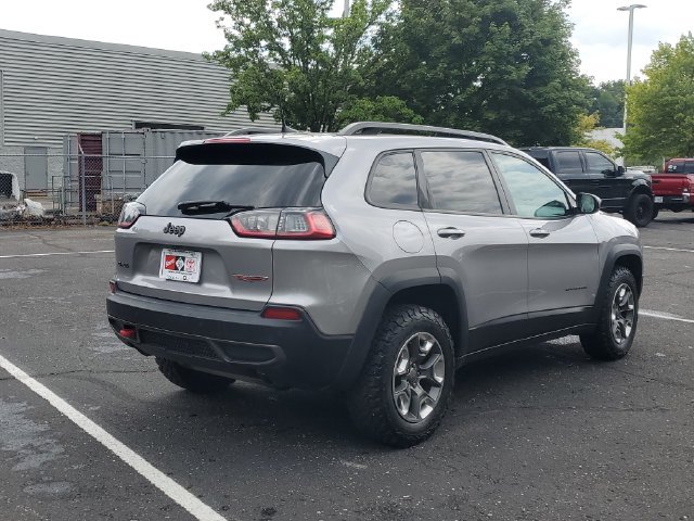 Used 2019 Jeep Cherokee Trailhawk AWD/4WD image 4