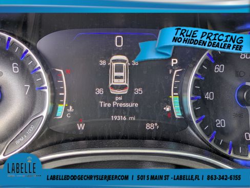 Used 2024 Chrysler Pacifica Limited w/ S Appearance Package AWD/4WD image 24