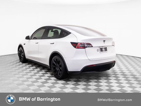 Used 2021 Tesla Model Y Long Range image 3
