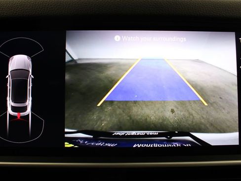 Certified 2023 Porsche Cayenne Platinum Edition image 22