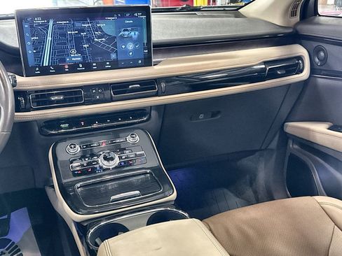 Used 2022 Lincoln Nautilus Reserve w/ Equipment Group 201A image 28