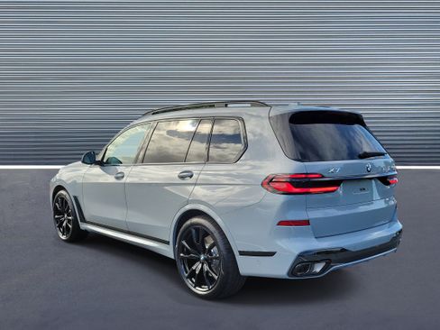 New 2026 BMW X7 xDrive40i w/ Executive Package image 4