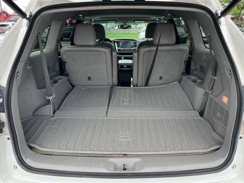 Used 2015 Toyota Highlander Limited AWD/4WD image 26