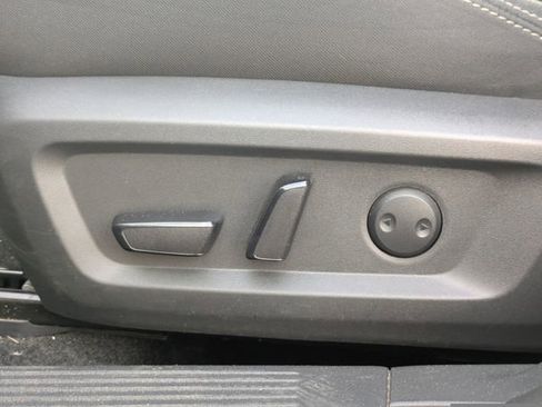 Used 2024 Nissan Rogue SV image 21