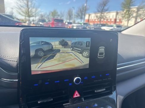 Used 2021 Hyundai Ioniq Limited image 12