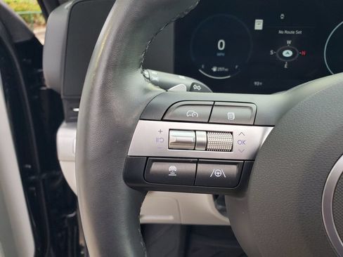 Used 2024 Hyundai Kona Limited FWD image 25