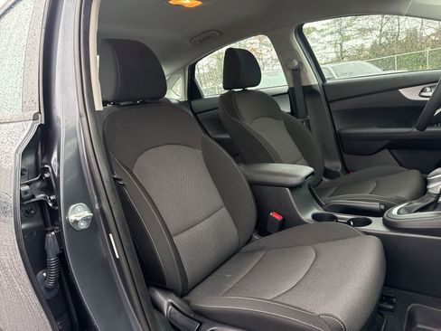 Used 2023 Kia Forte LXS image 14