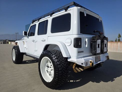 Used 2022 Jeep Wrangler Unlimited Rubicon w/ Trailer Tow Package AWD/4WD image 10