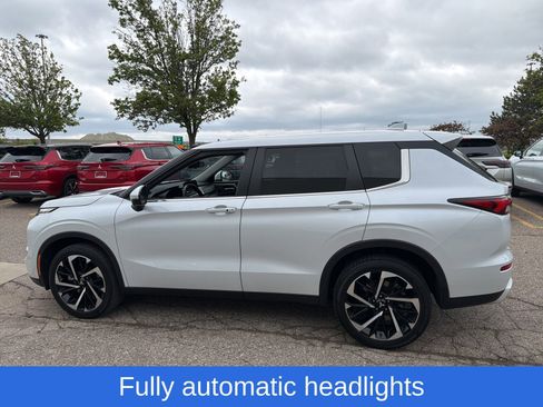 Used 2023 Mitsubishi Outlander SE AWD/4WD image 7