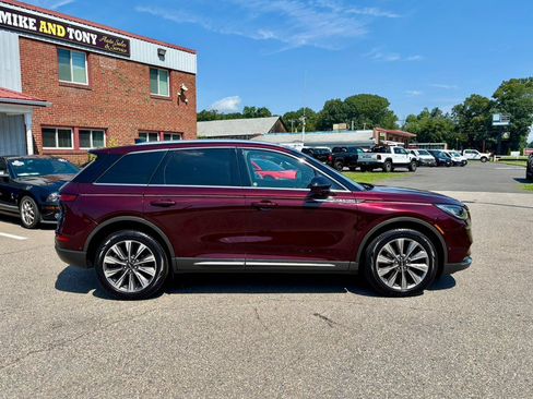 Used 2020 Lincoln Corsair Reserve w/ Equipment Group 201A AWD/4WD image 4
