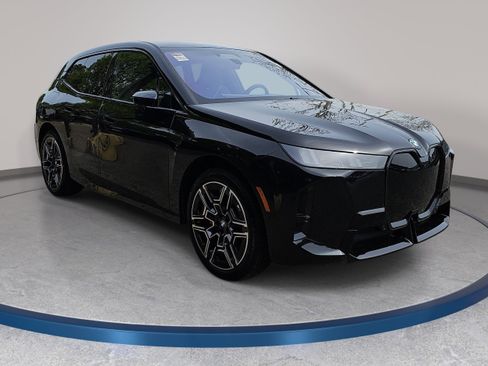 New 2026 BMW iX xDrive45 w/ M Sport Package AWD/4WD image 3