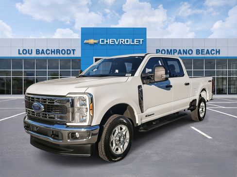 Used 2025 Ford F250 XLT image 2