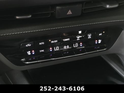 Used 2023 Buick Envision Avenir FWD image 18