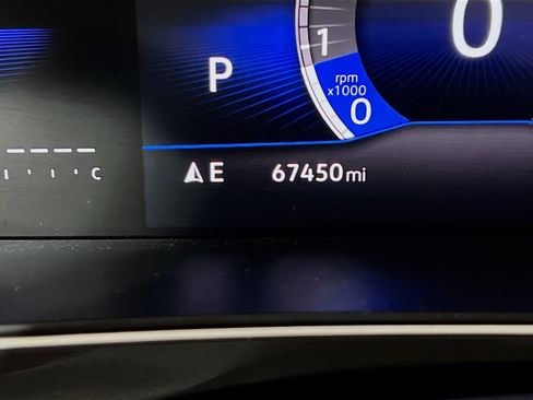 Used 2024 Volkswagen Tiguan SE FWD image 8