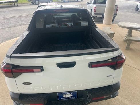 Used 2024 Hyundai Santa Cruz SEL AWD/4WD image 3