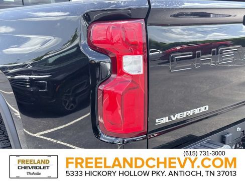 Used 2020 Chevrolet Silverado 3500 High Country w/ Technology Package AWD/4WD image 12