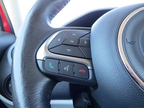 Certified 2021 Jeep Renegade Limited w/ Luxury Group II AWD/4WD image 17