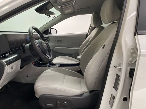 Used 2024 Hyundai Kona SEL image 14