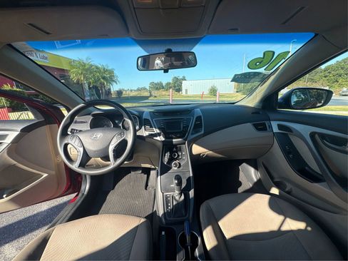 Used 2016 Hyundai Elantra SE w/ Option Group 02 FWD image 18