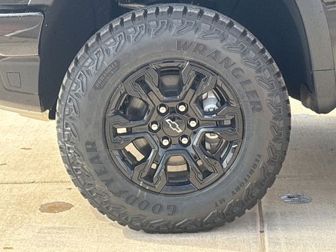 New 2026 Chevrolet Silverado 1500 ZR2 AWD/4WD image 9