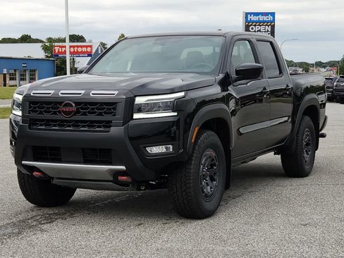 New 2025 Nissan Frontier PRO-4X w/ Interior Protection Package AWD/4WD image 1