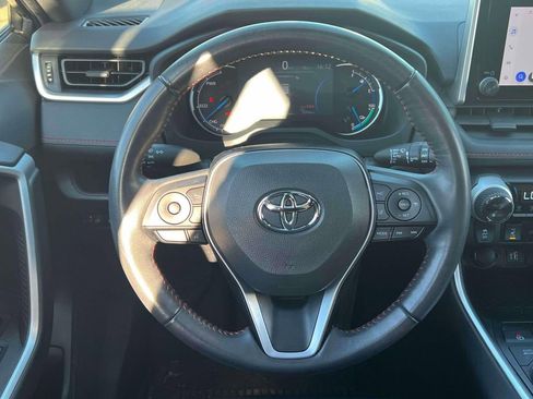 Used 2023 Toyota RAV4 SE w/ Weather & Moonroof Package image 12