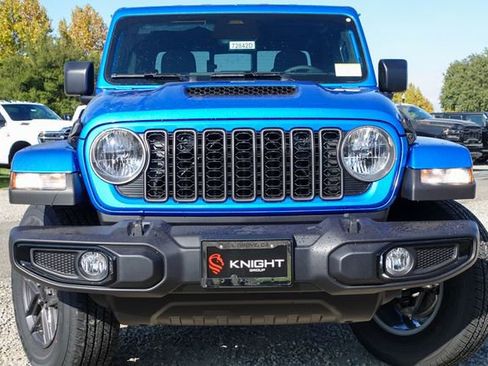 New 2026 Jeep Gladiator Sport image 3