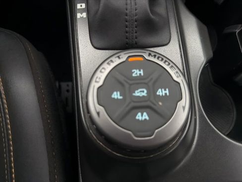 Used 2022 Ford Bronco Badlands image 24