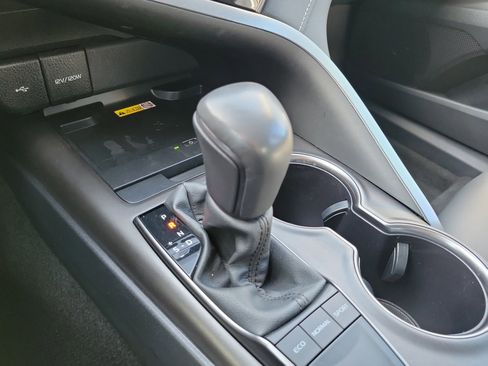 Used 2024 Toyota Camry SE w/ Cold Weather Package image 28