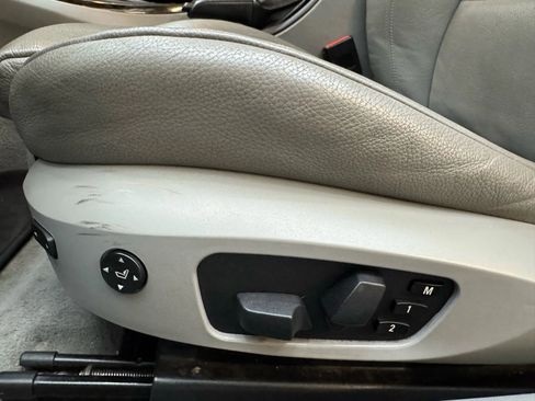 Used 2009 BMW 335i Coupe image 13