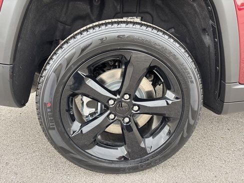 New 2026 Jeep Grand Cherokee L Limited image 12