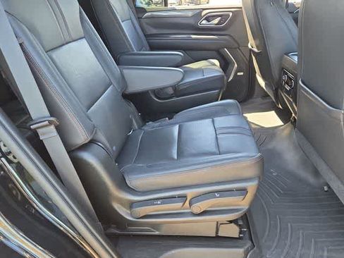 Used 2021 Chevrolet Tahoe RST w/ Luxury Package AWD/4WD image 21