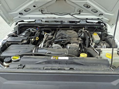 Used 2015 Jeep Wrangler Sport AWD/4WD image 28