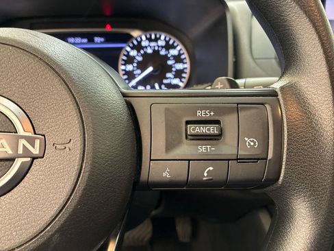 Used 2024 Nissan Rogue S FWD image 23