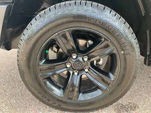 Used 2024 RAM 1500 Warlock AWD/4WD image 9