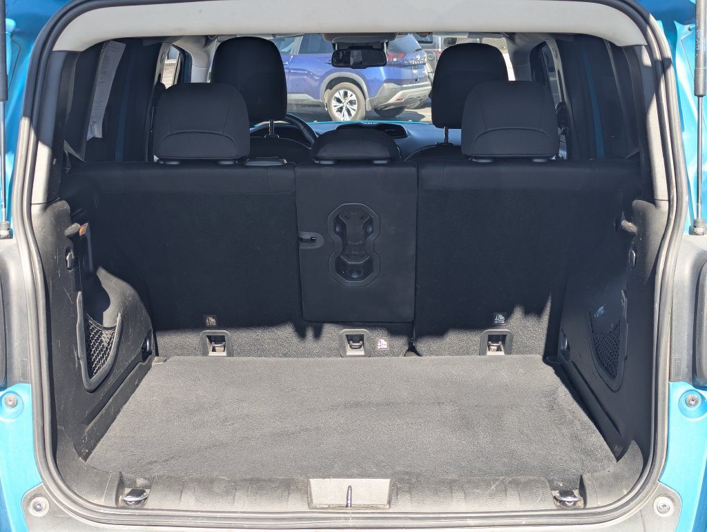 Used 2020 Jeep Renegade Altitude FWD image 35