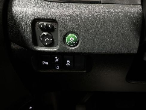 Used 2022 Honda Pilot Touring image 19