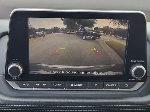 Used 2023 Nissan Rogue SV FWD image 18