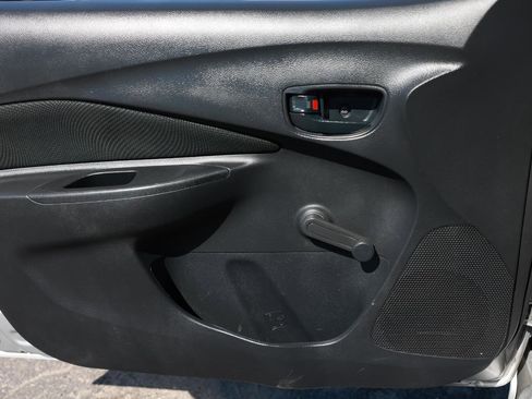 Used 2010 Toyota Yaris Sedan FWD image 37
