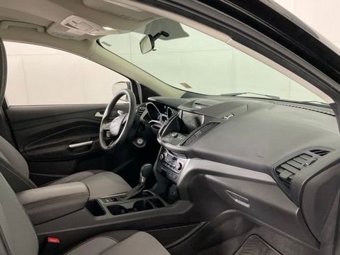 Used 2017 Ford Escape SE w/ Equipment Group 201A image 32