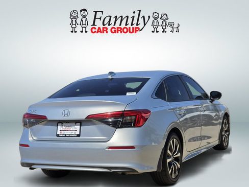 Used 2022 Honda Civic EX image 4