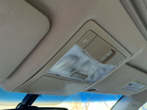 Used 2011 Toyota Avalon image 33